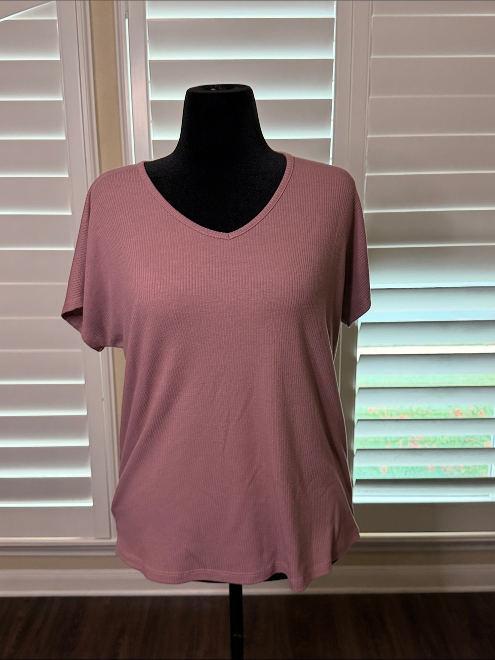 Staccato Mauve V-Neck Short Sleeve Top